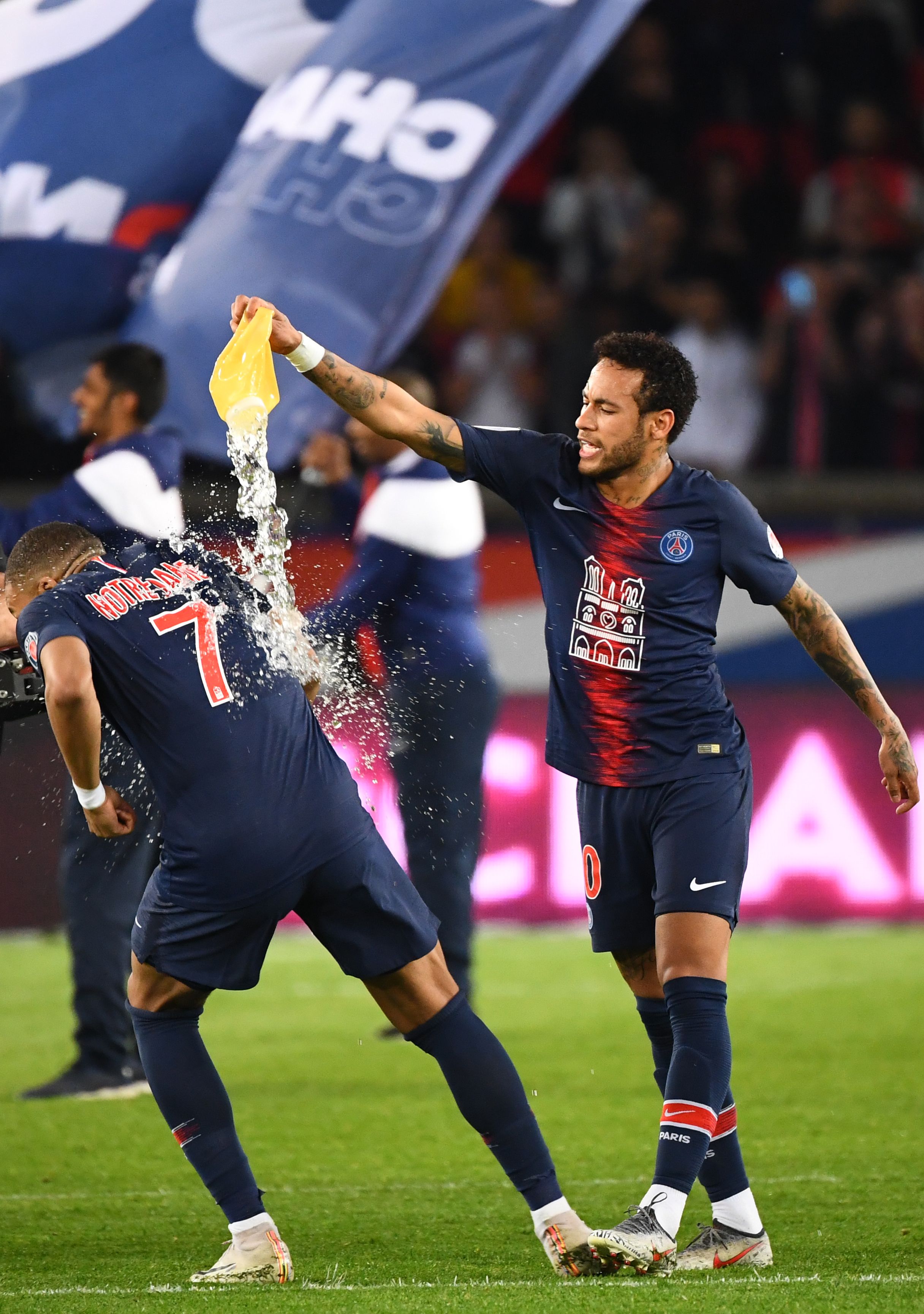 巴恩斯利主帅：索博有点不尊重，对强队或欧冠他不该这样