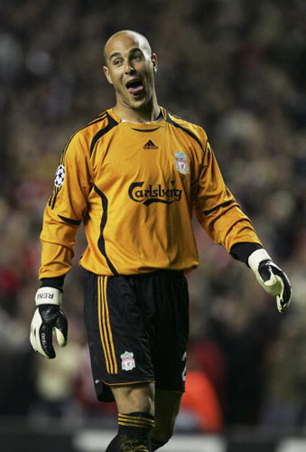 每体：巴萨正关注范德芬，后者已决定今夏离开热刺且首选巴萨