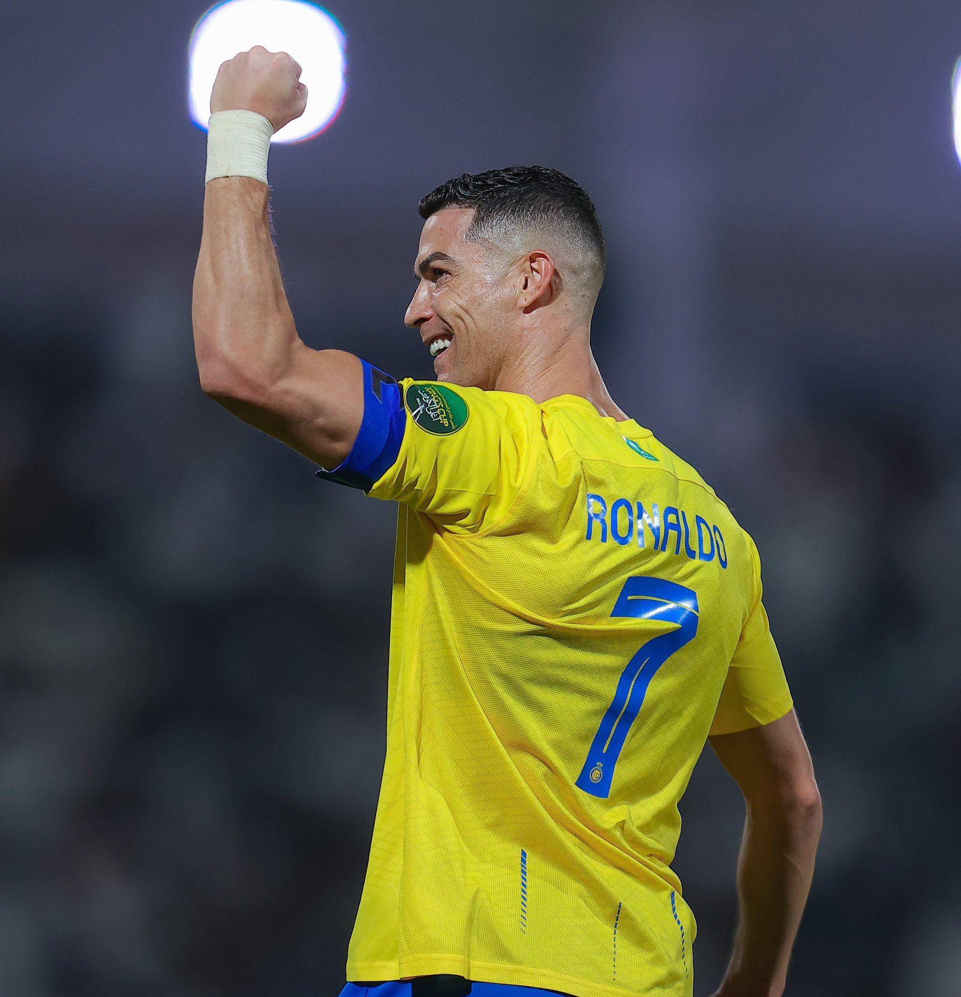 踢球者本期德甲前腰排名：格里马尔多、格纳布里