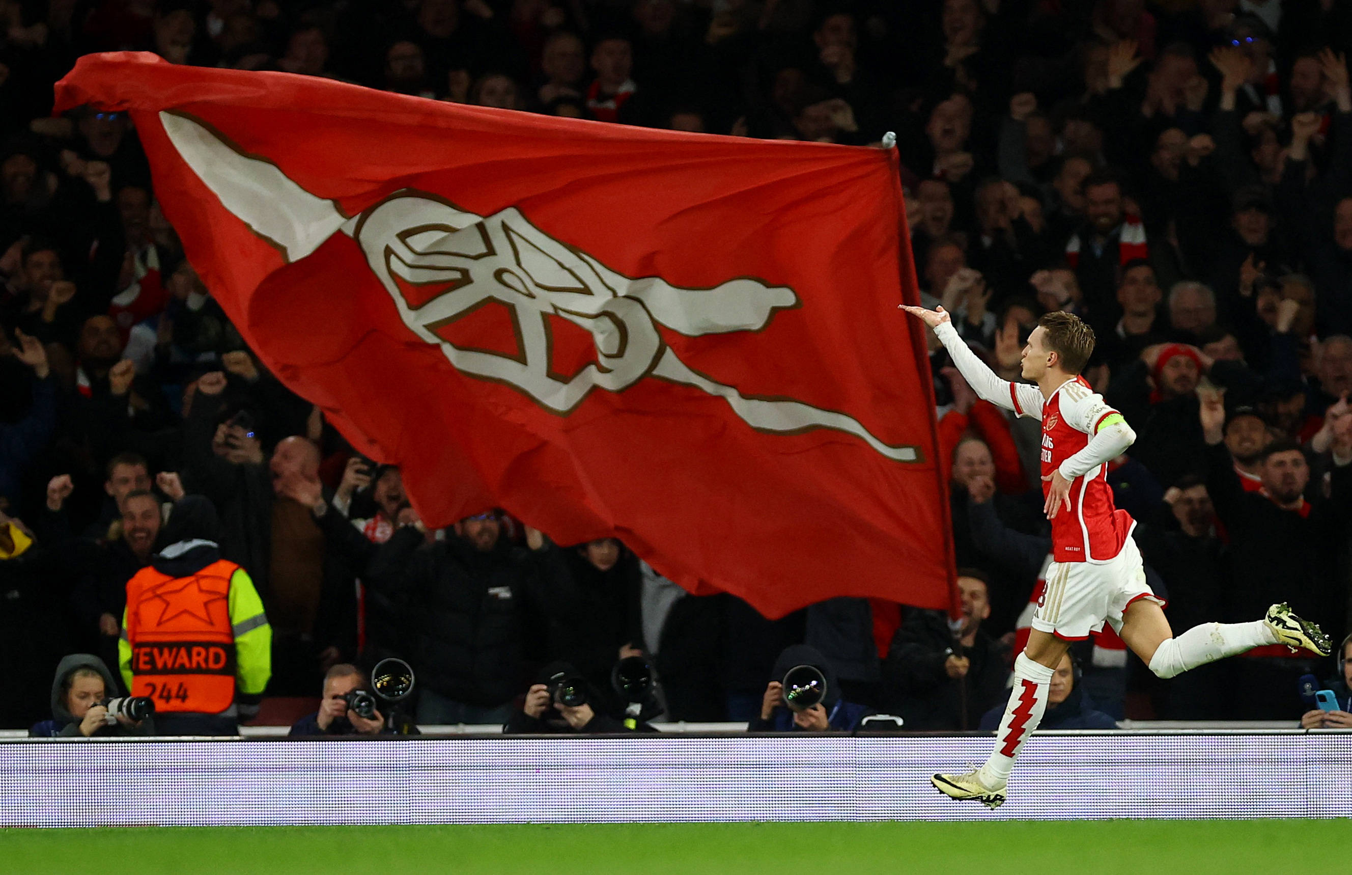 拉瑞安工作室：新《神界》AI仅用于搜集资料并非概念艺术设计